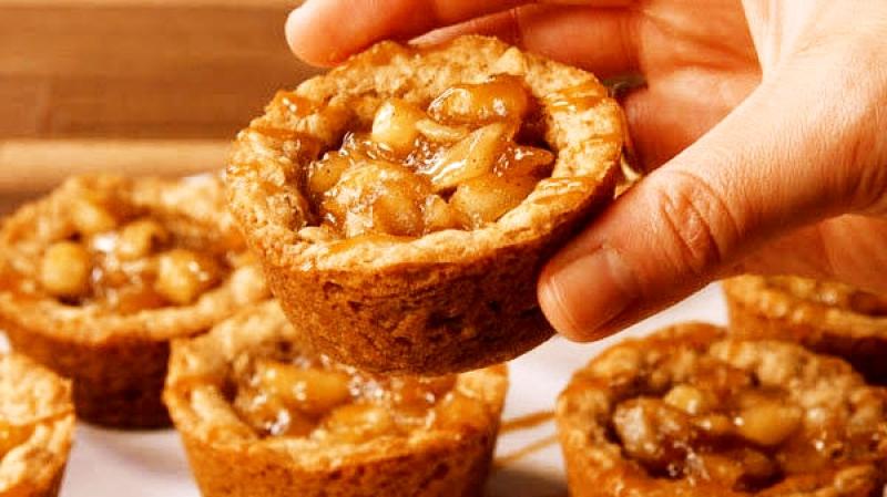 طريقة تحضير كيكة التفاح اللذيذة