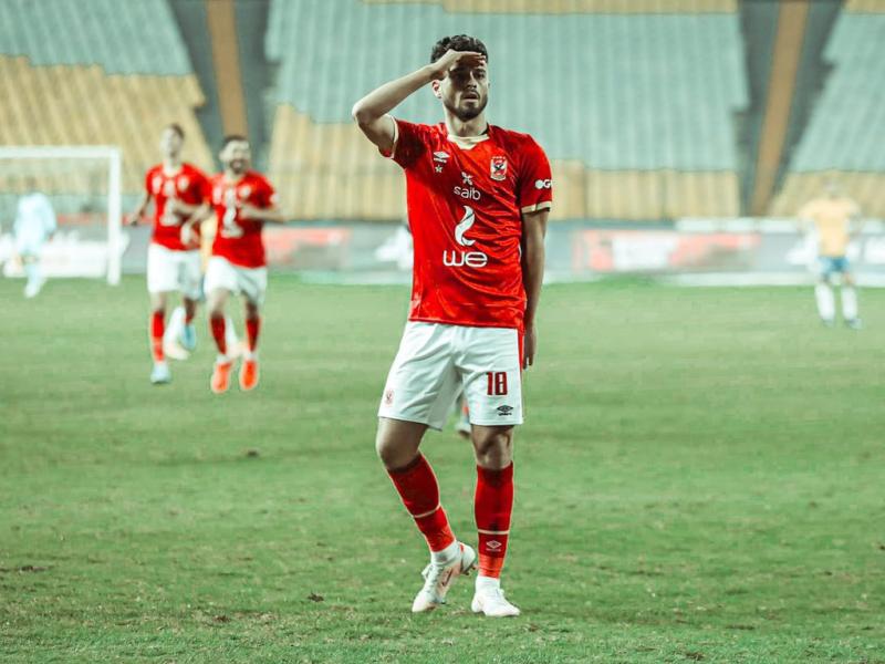 صلاح محسن ينتظم في تدريبات الأهلي من الغد
