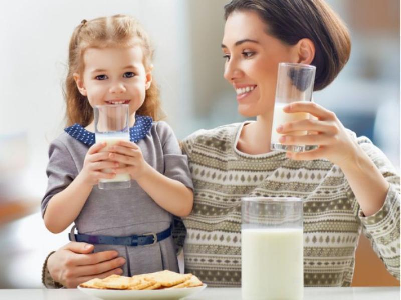 أغذية مفيدة لتقوية عظام طفلك