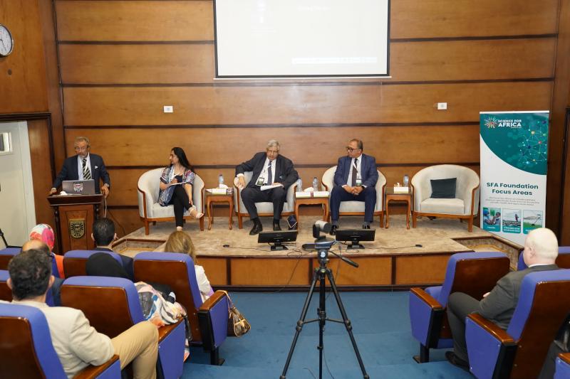 معهد التخطيط القومي يعقد ورشة عمل حول ”الذكاء الاصطناعي وفجوات سياسات البيانات في الصحة العالمية”