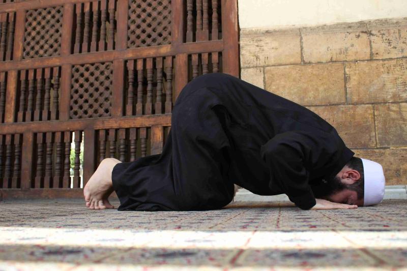 مواقيت الصلاة حسب توقيت عدد من المحافظات