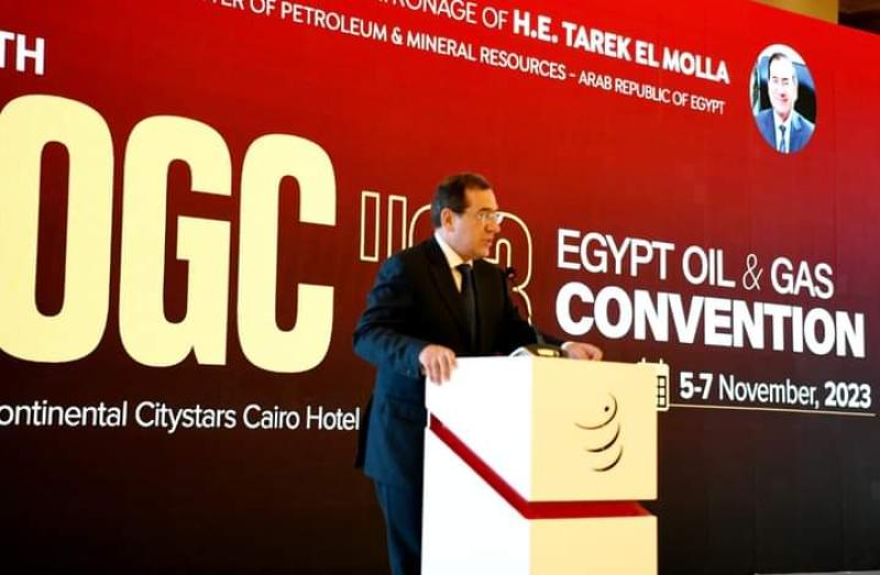 وزير البترول يؤكد على أن استراتيجية إزالة الكربون أولوية لصناعة البترول والغاز