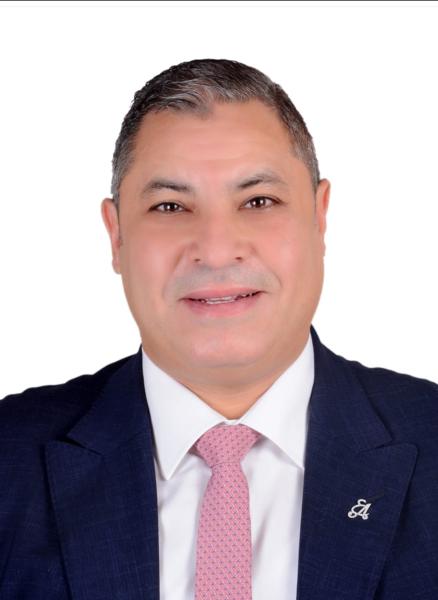 عبدالفتاح العطار: إعفاء البضائع المخزنة بالموانئ من رسوم الأرضيات لمدة 3 أشهر خطوة لخفض الأسعار