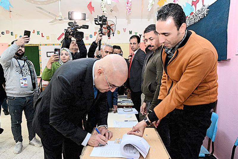 وزير الإسكان يشيد بالتنظيم الجيد للعملية الانتخابية أثناء الإدلاء بصوته