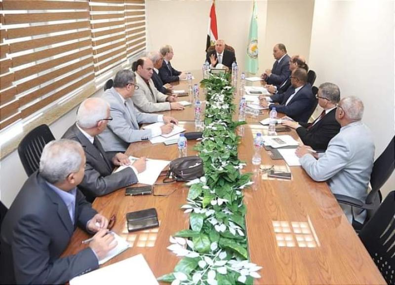 وزير الزراعةيبحث الاستعدادات القائمة لزراعة العروة الشتوية