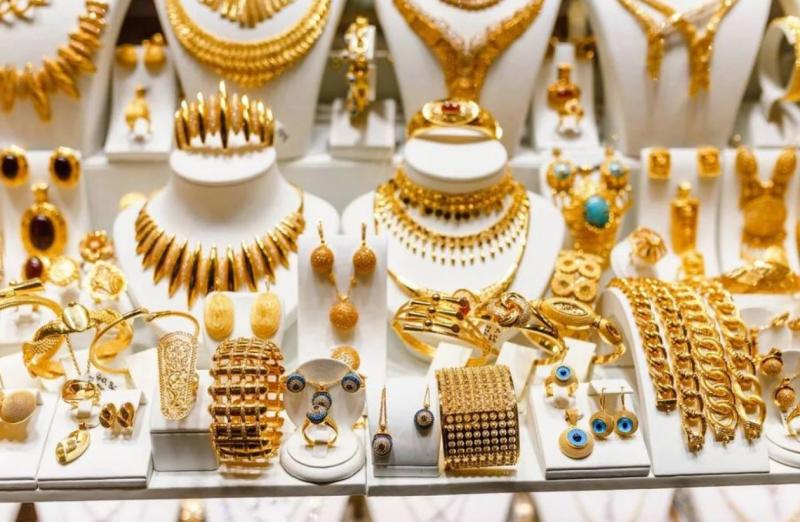أسعار الذهب اليوم الخميس 28/12/2023 في مستهل التعاملات