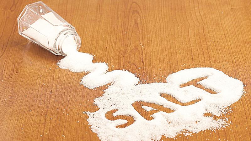 دراسة تكشف تأثير ملح الطعام على صحة الكلى