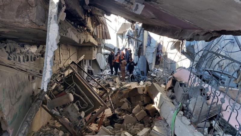 آليات جديدة لبيع السلع بغزة…والحكومة تطالب مصر بنقل 6000 جريح