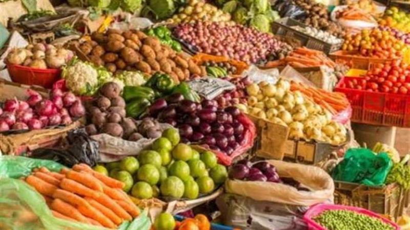 أسعار الخضراوات والفاكهة اليوم في سوق العبور للجملة