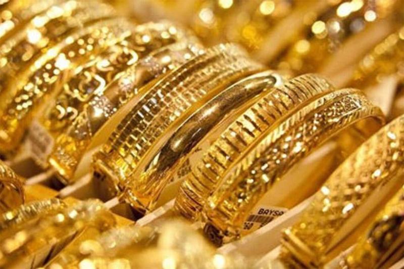 تراجع مفاجئ في أسعار الذهب في بداية التعاملات المسائية