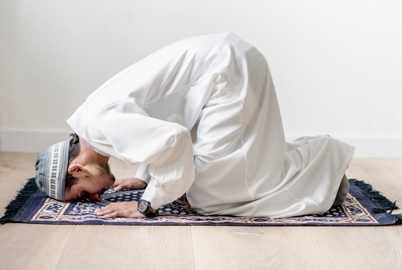 مواقيت الصلاة حسب التوقيت المحلي لعدد من المحافظات