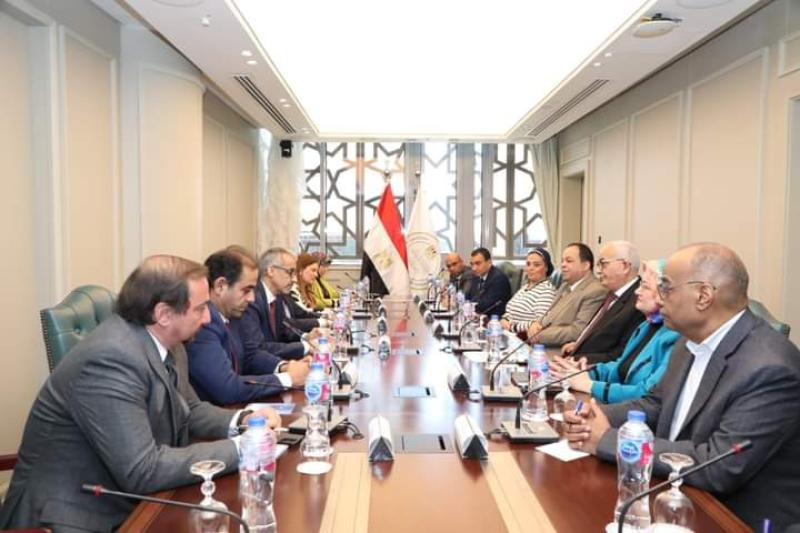 رضا حجازي يبحث سبل التعاون في مجال دعم استراتيجيات تطوير التعليم قبل الجامعي في مصر