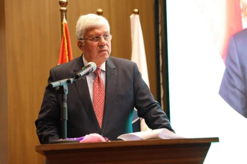 أيمن عاشور يشهد ختام فعاليات هاكاثون التكنولوجيا الأول بجامعة 6 أكتوبر