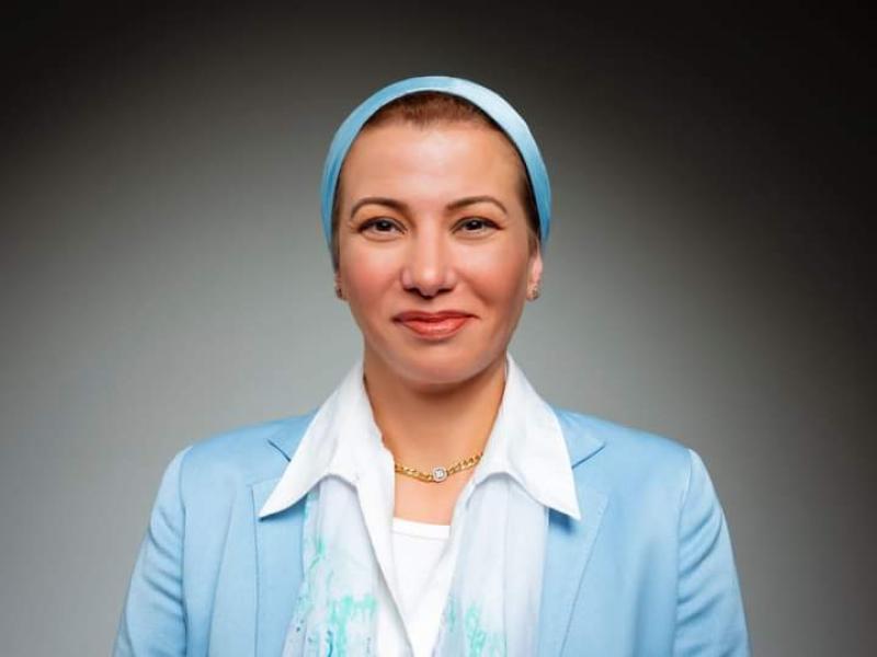 وزيرة البيئة تستعرض تقريرا حول آخر مستجدات الاستثمار في تحقيق التوافق البيئي في الصناعة