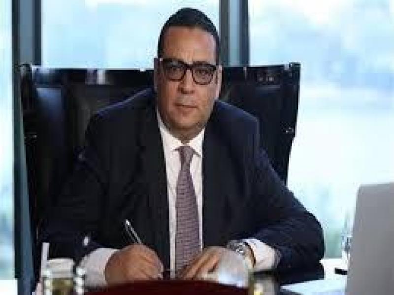 عاطف عجلان يدعو لمراجعة تعاقدات الشركات و محاسبة من أصدروا باركود بدون برنامج فعلي