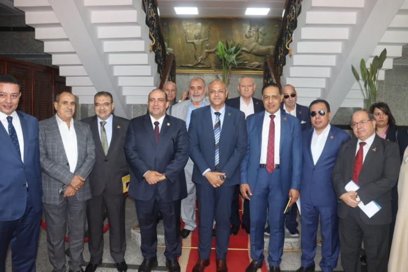 محافظ القليوبية يستقبل أعضاء مجلسي النواب والشيوخ عن محافظة القليوبية لتقديم التهنئة لسيادته