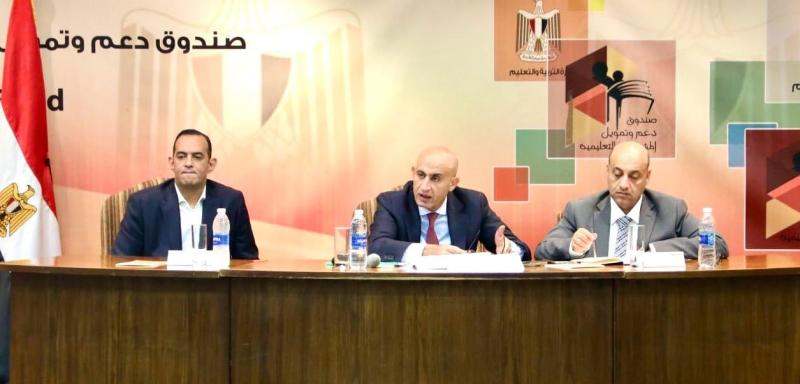 وزير التعليم يناقش الحلول المقدمة لمواجهة تحديات الكثافات الطلابية قبل بداية العام الدراسى الجديد