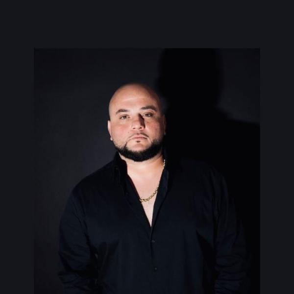 المطرب أمين سلطان وأسرار تعلن لأول مرة عن أغنيته ”حبيب الروح”
