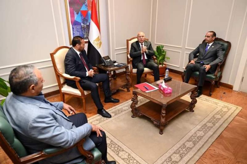 بالتفاصيل …لقاء وزير الصناعة مع رئيس وأعضاء لجنة الصناعة بمجلس الشيوخ