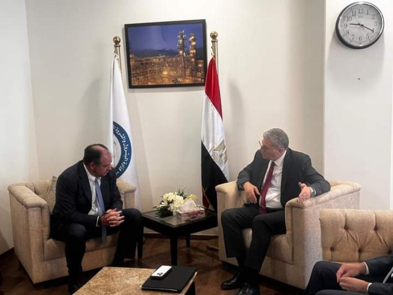 تعرف على تفاصيل جلسة وزير البترول مع الرئيس التنفيذي لشركة أباتشي الأمريكية