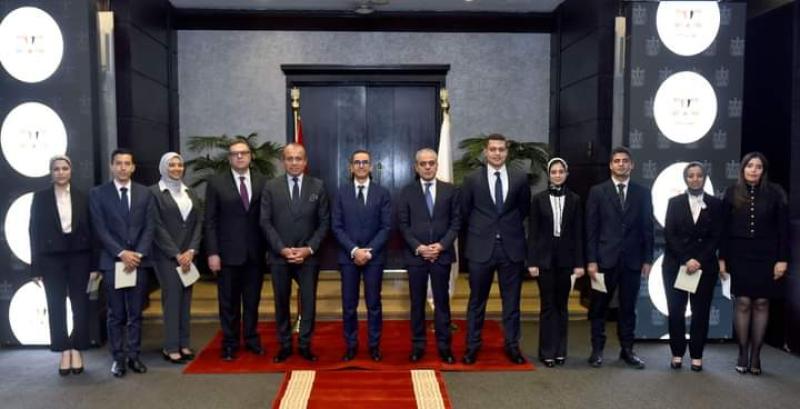 وزير الاستثمار يشهد مراسم القسم القانوني ل8 من الملحقين التجاريين الجدد