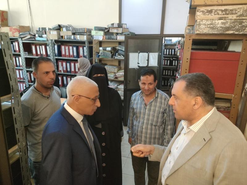 محافظ شمال سيناء يتفقد إدارات الديوان العام
