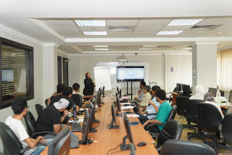 ”معهد التخطيط القومي” يختتم برنامجًا تدريبيًا بعنوان”: تطبيقات الرياضيات والاحصاء في الحياة العملية” لطلاب كلية العلوم – جامعة السويس