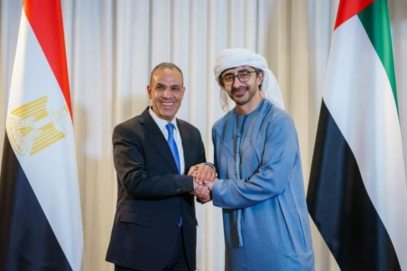 وزير الخارجية يعقد جلسة مباحثات مع وزير الخارجية الإماراتي
