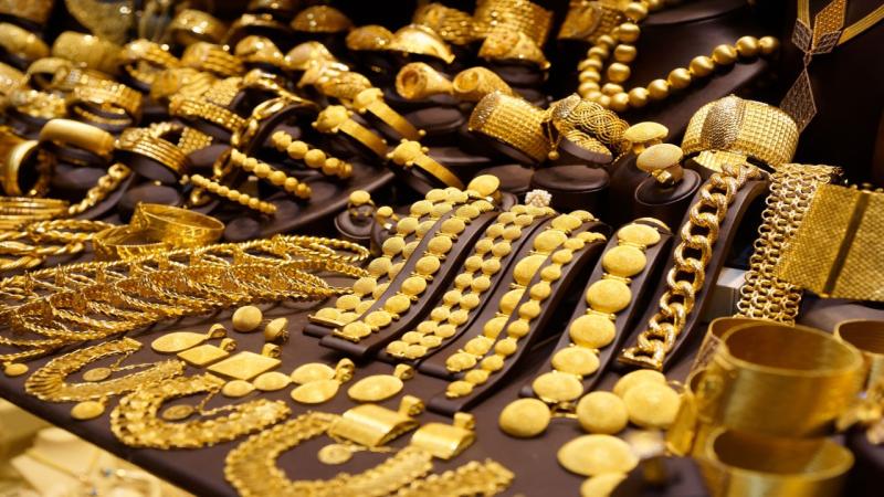 أسعار الذهب في بداية تعاملات اليوم 15/12/2024
