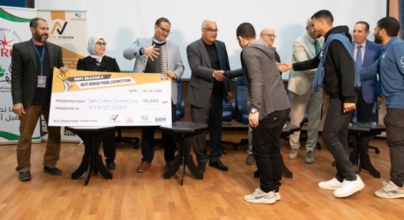 بالتعاون مع شركة الريف المصرى ومشاركة 6 جامعات و3 معاهد.. الجامعة المصرية الروسية تعلن عن الفائزين بجائزة أفضل نموذج جسر